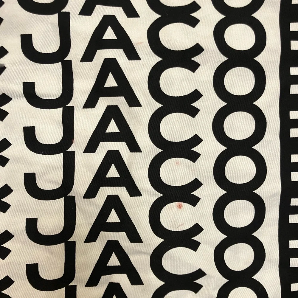 Marc Jacob’s Dust Bag - Picture 8 of 8